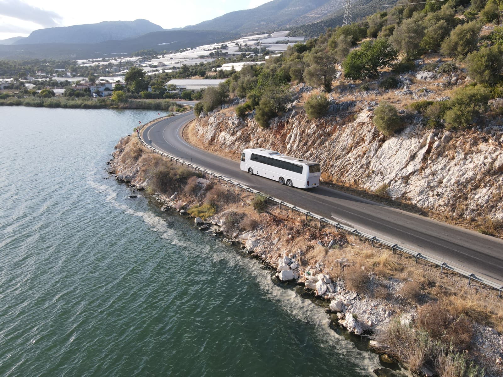 MAN's first fully electric coach