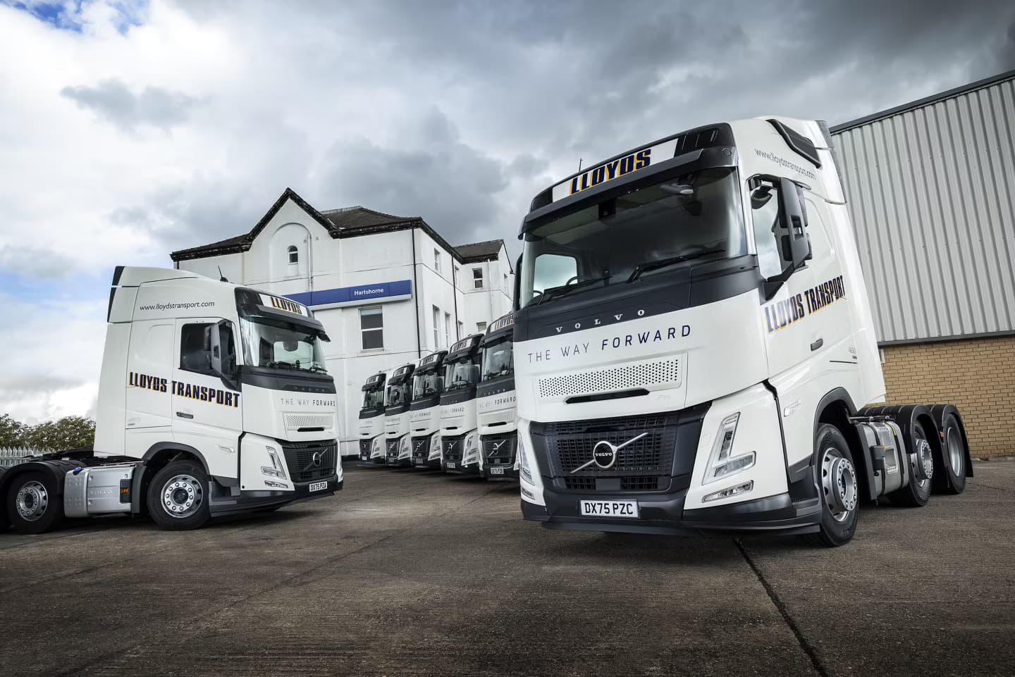 Driving performance and service support brings Lloyds Transport back to Volvo