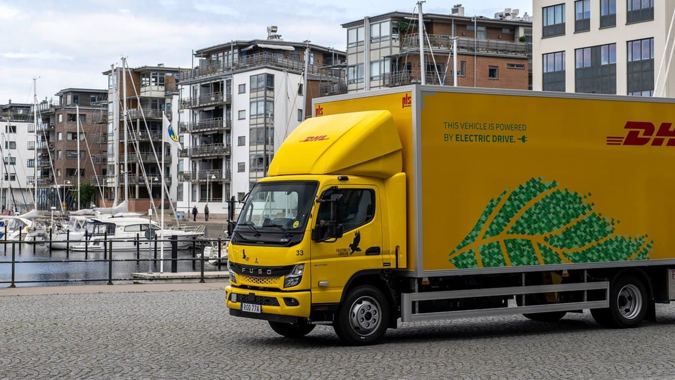 FUSO eCanter in Sweden: Falkenklev Logistik electrifies its routes for DHL in Malmö