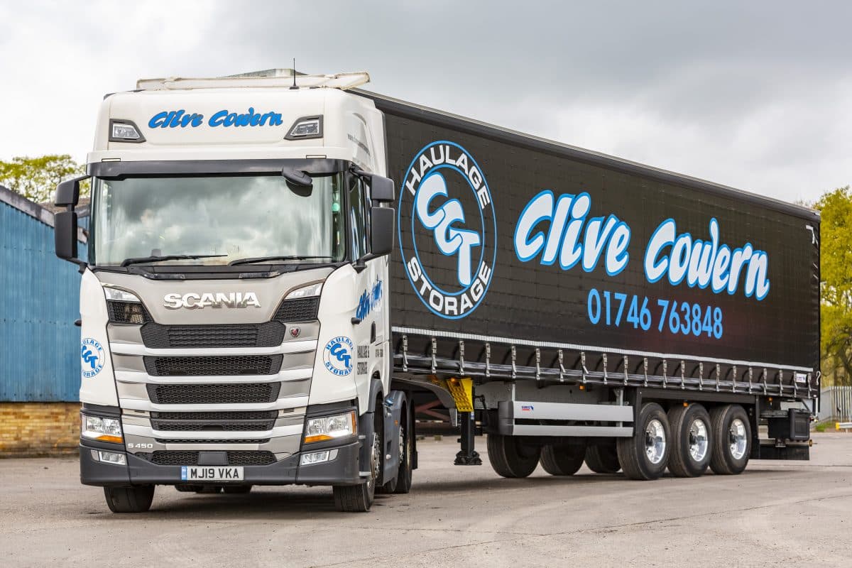 CLIVE COWERN TRANSPORT SERVICES HAILS SCHMITZ CARGOBULL CURTAINSIDERS AS ‘BEST TRAILERS WE’VE EVER HAD