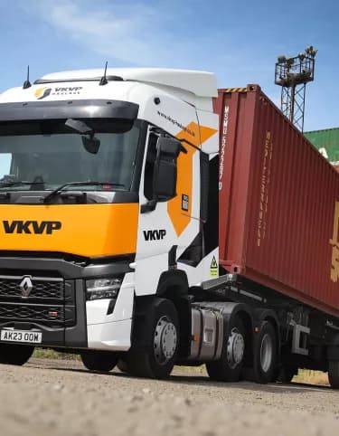VKVP Haulage Ltd upgrades to more fuel-efficient Renault Trucks