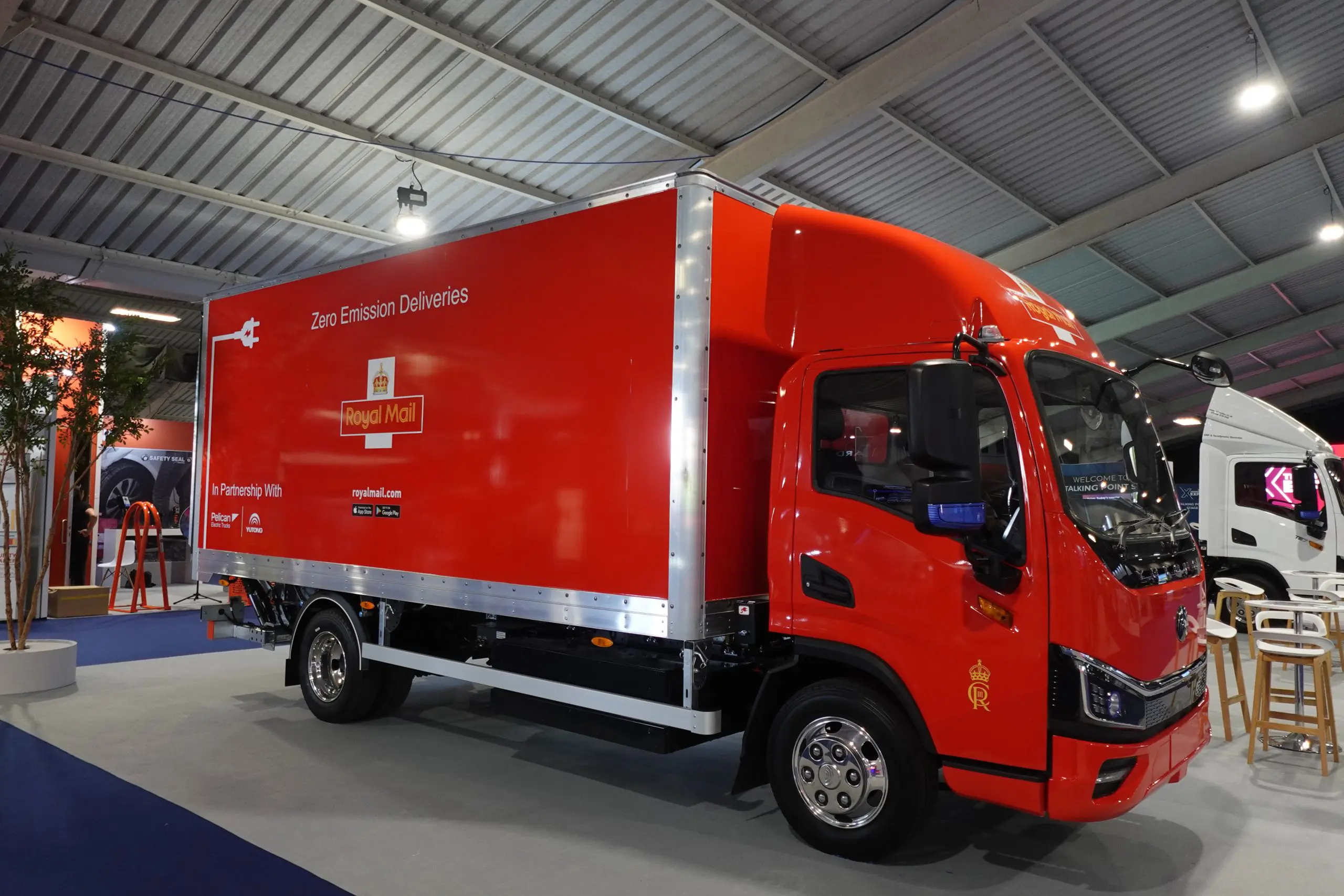 Royal Mail to Trial Yutong TE7 eHGV with Pelican Electric Trucks