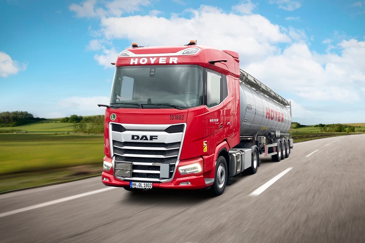 165 DAF XG tractors for global liquid transporter HOYER