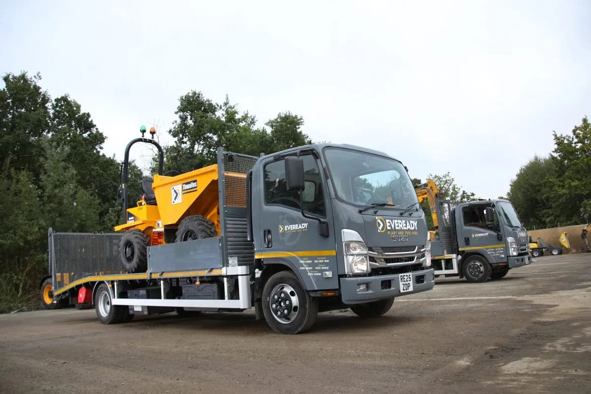 Two new Isuzu 7.5 tonners for Eveready Hire