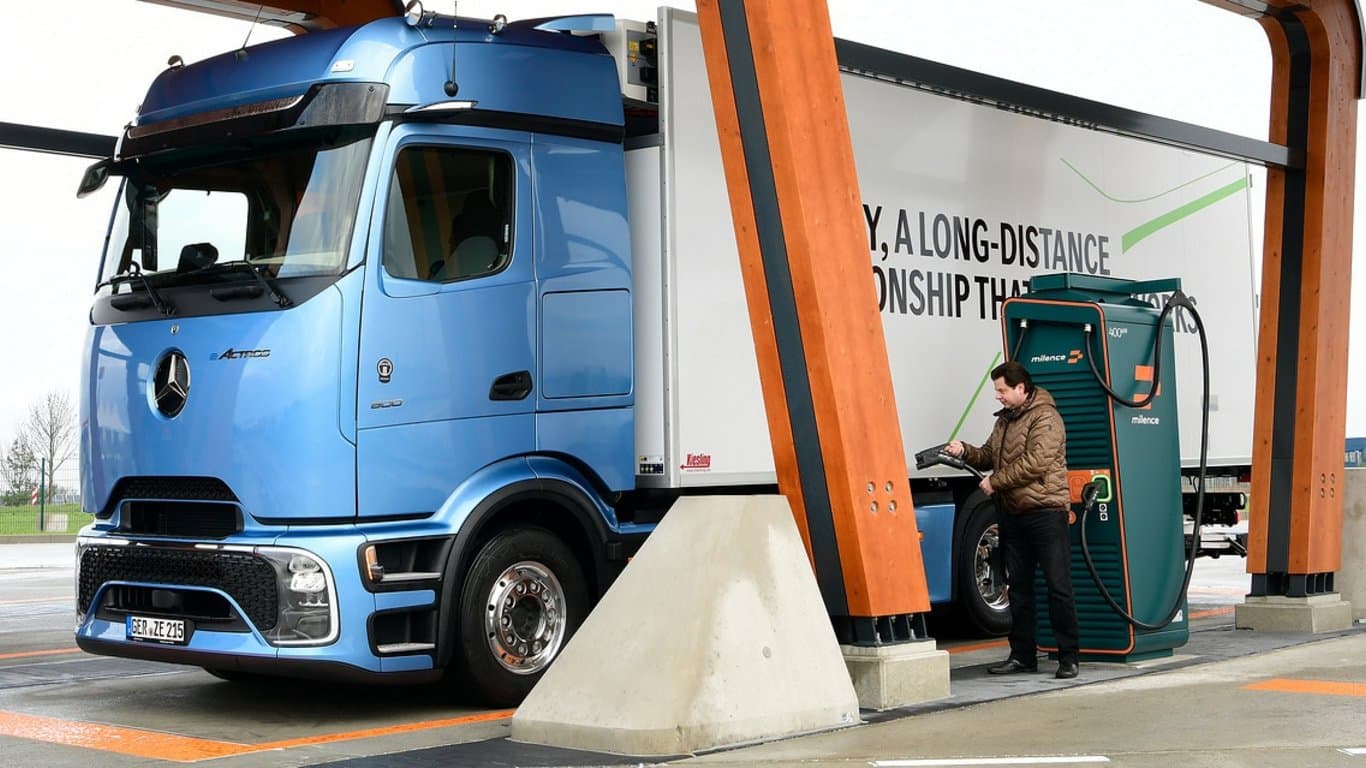 Logistik Schmitt plans to charge eActros 600 regularly at Milence at Hermsdorfer Kreuz