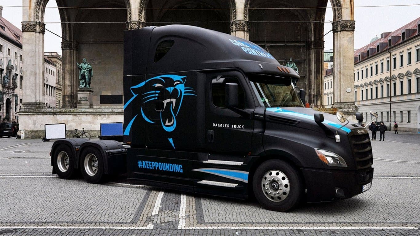 Daimler Truck is partner of the Carolina Panthers at the NFL Game Weekend in Munich: Freightliner Cascadia on display
