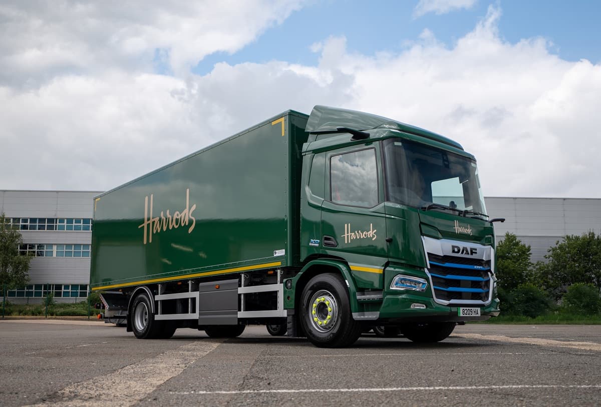 Harrods accelerates sustainability strategy with first DAF XD Electric