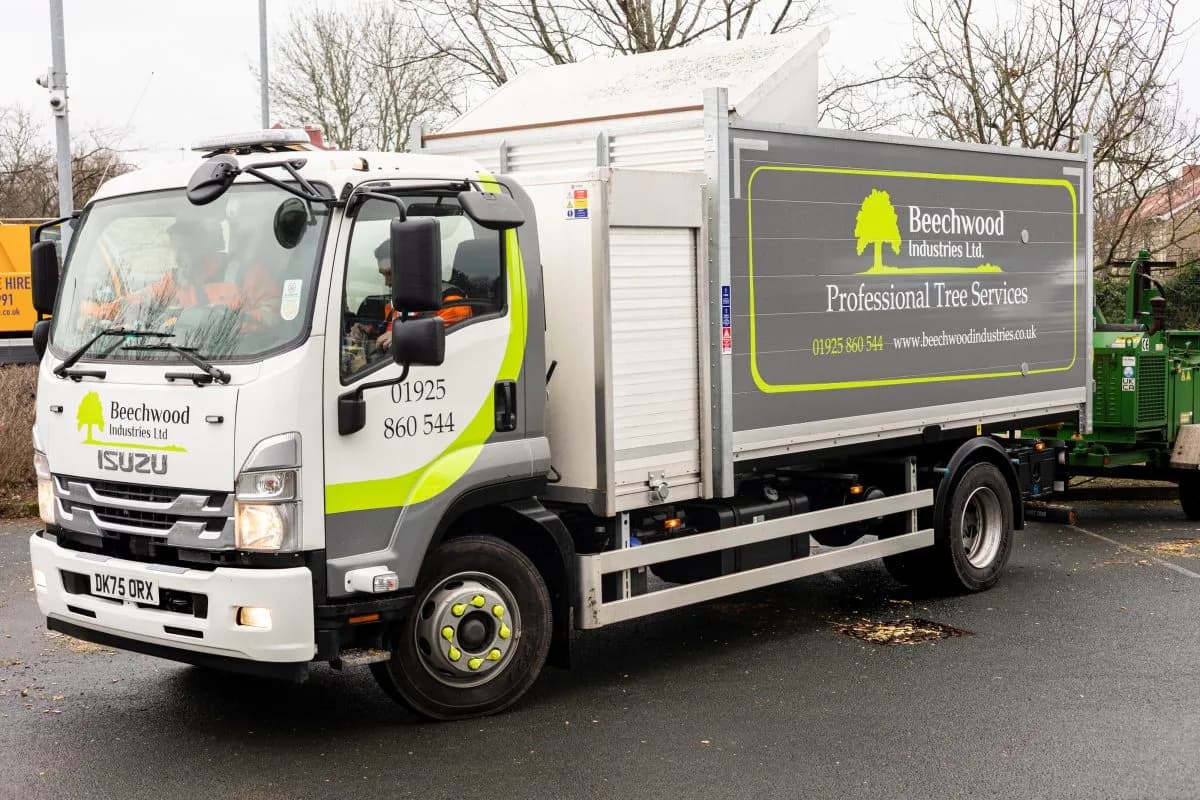 First 13.5-tonne Isuzu for Beechwood Industries