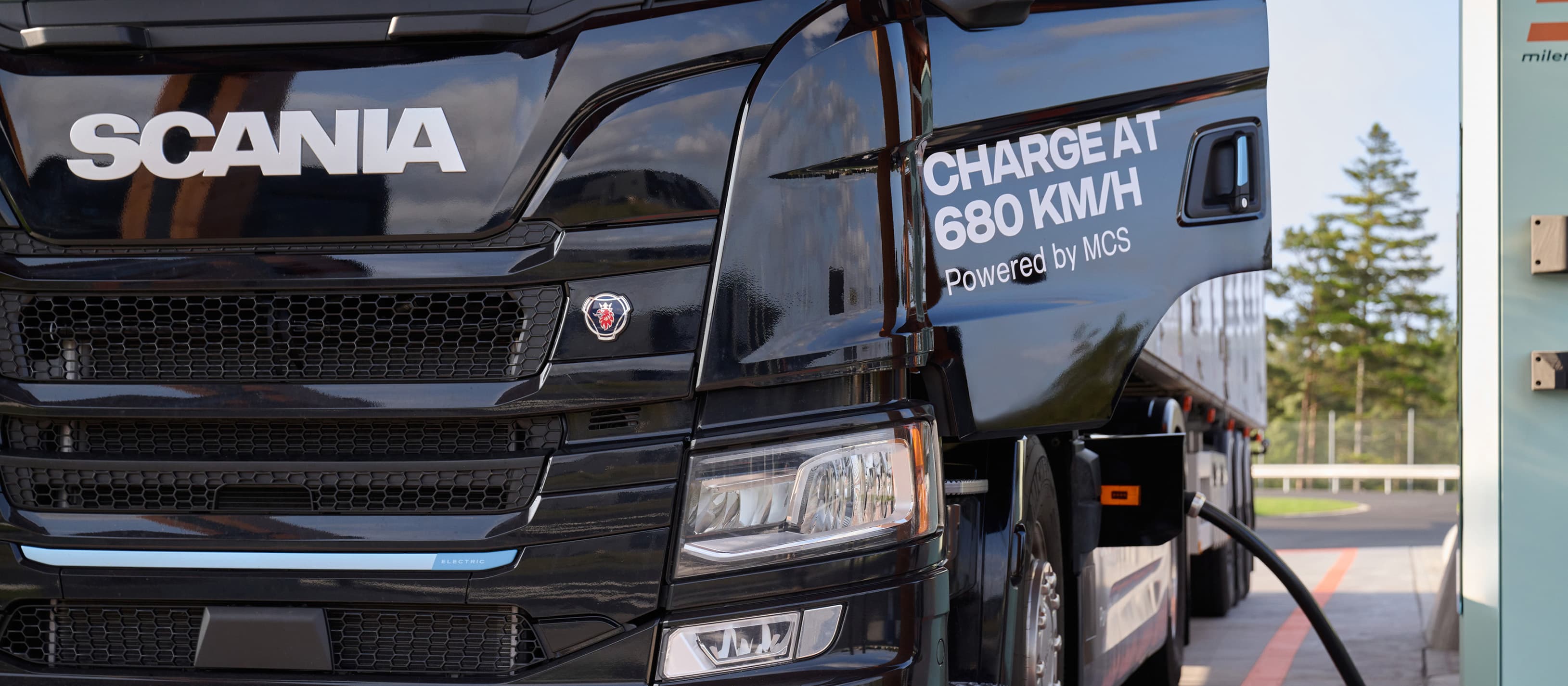 Scania pioneers vehicle-to-grid through Megawatt Charging System for heavy transport