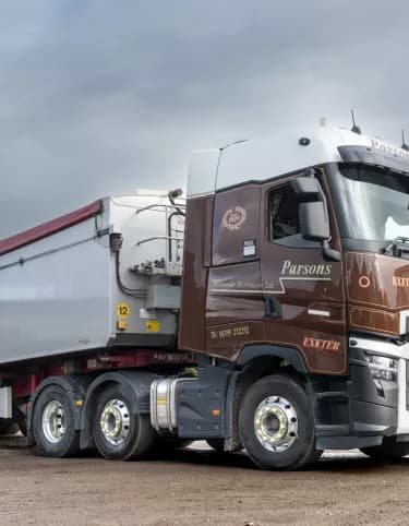 Parsons Nationwide Distribution Ltd adds first Renault Trucks T High to fleet