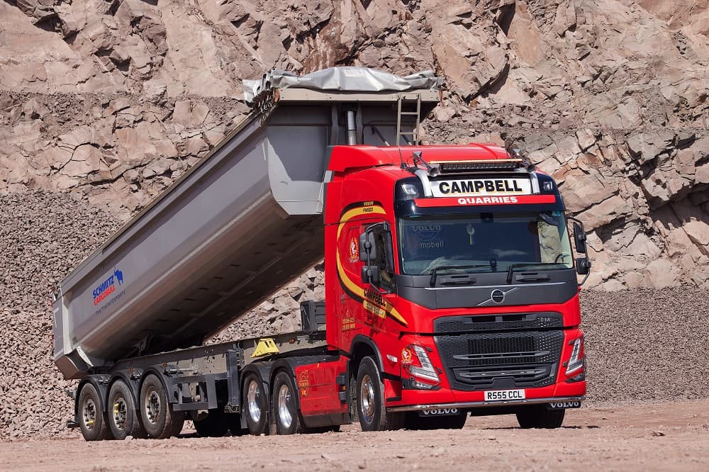 Campbell Contracts sticks with Volvo for new FM tractor unit