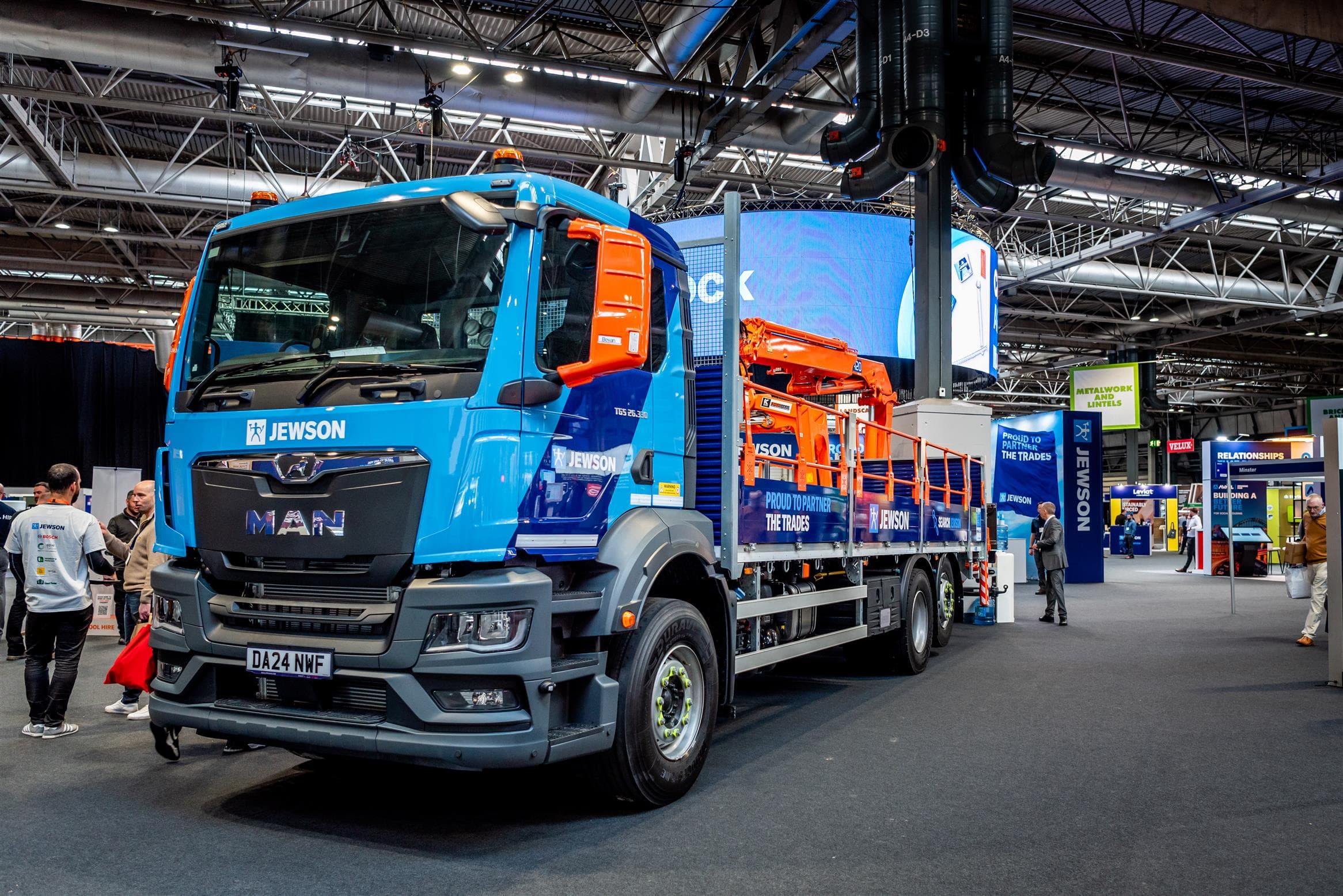 STARK UK Expands Partnership with Trakm8: Embraces Insight Platform for Enhanced Fleet Management