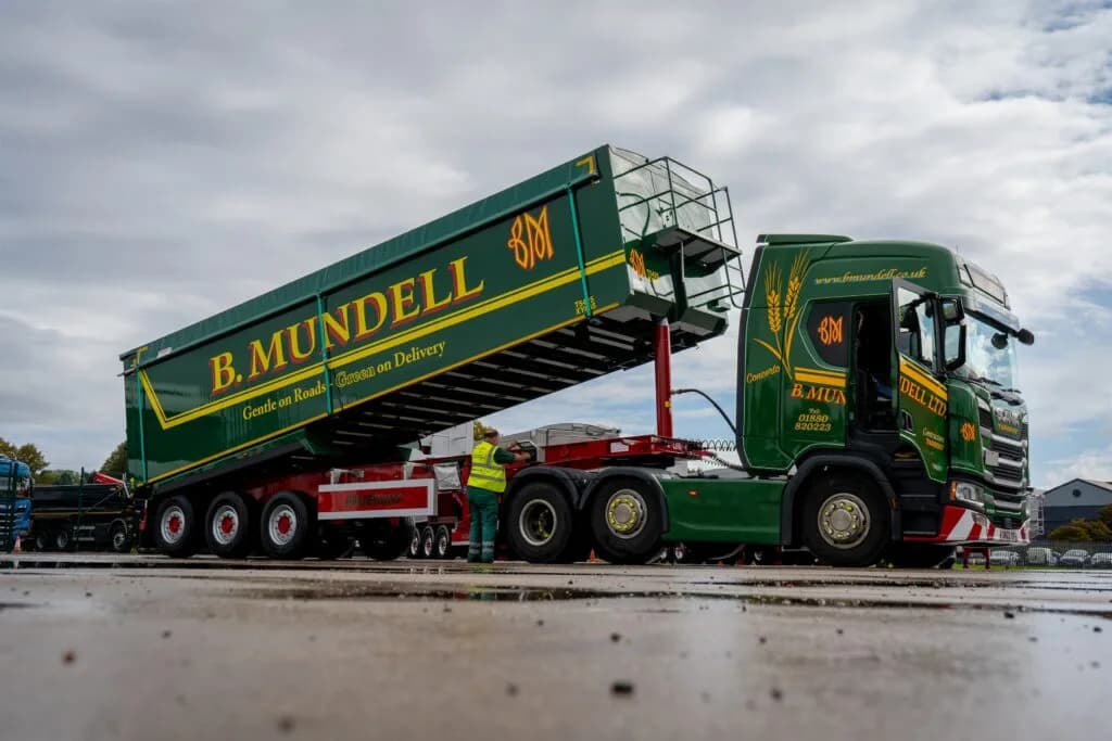 Fruehauf Celebrates a Successful September with Trailers Heading Straight into Service