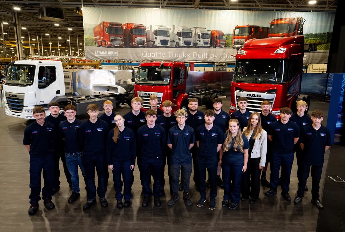 Leyland Trucks expands award-winning apprenticeship scheme with 21 new recruits