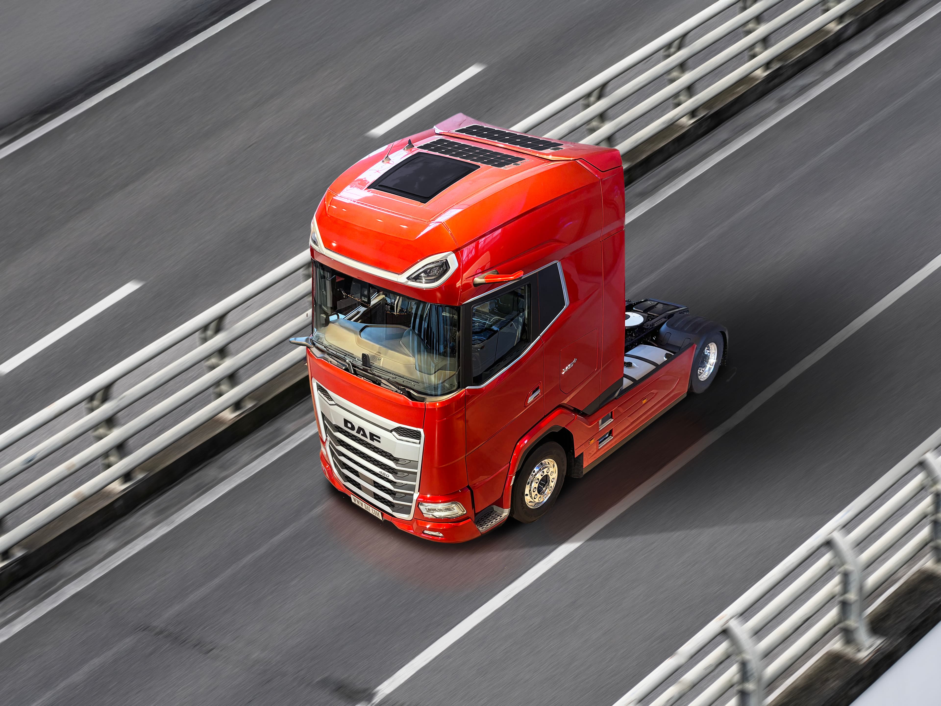 Solar panels on trucks: less fuel, less degradation