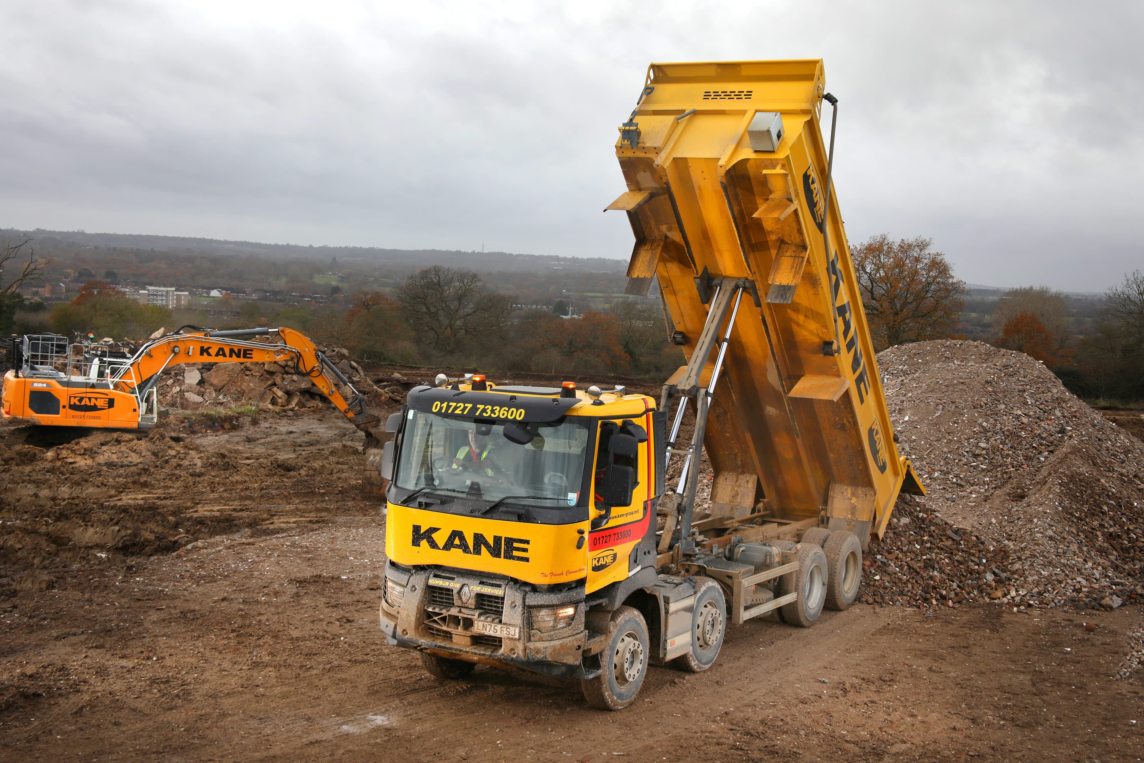 Kane Group places first-ever Renault Trucks tipper order with 10 new eight-wheelers