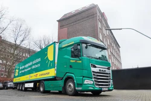 First e-reefer powered by solar, battery, and recuperation energy through a three-party partnership
