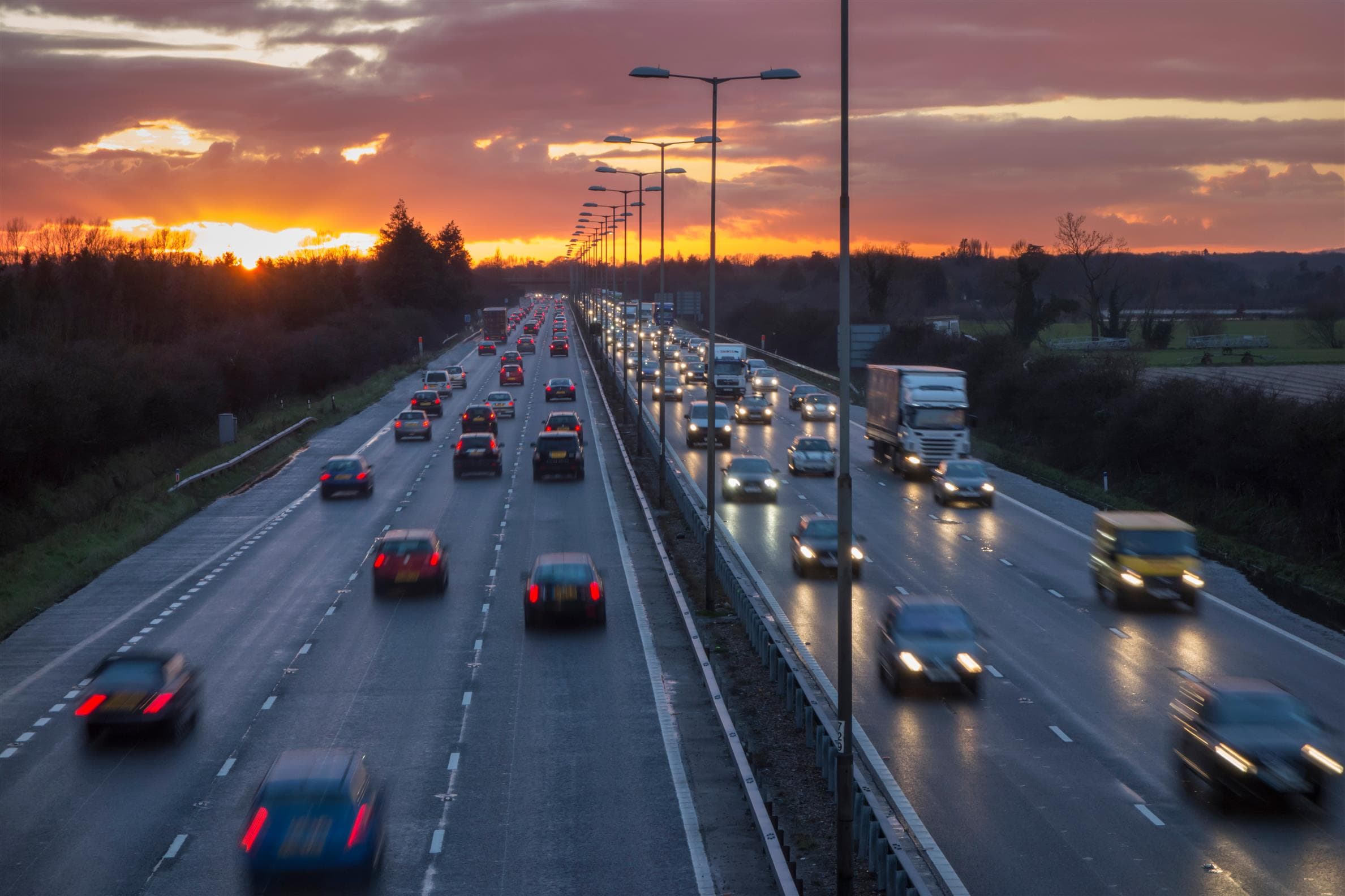 Industry and workers call for urgent action to safeguard Europe’s commercial vehicle sector