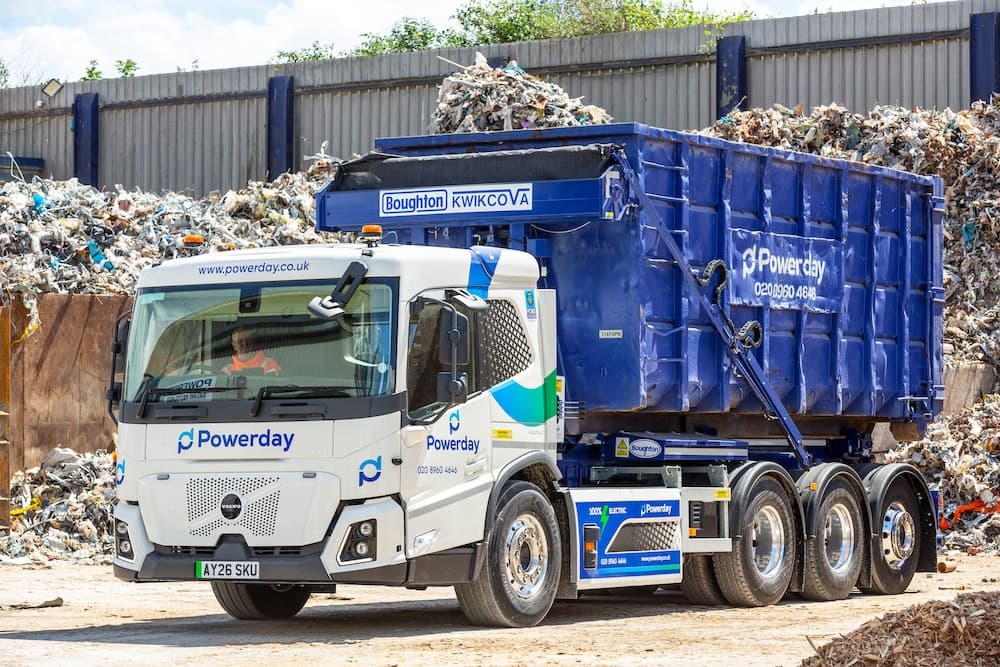 Powerday continues Volvo electric fleet expansion with FM Low Entry hookloaders