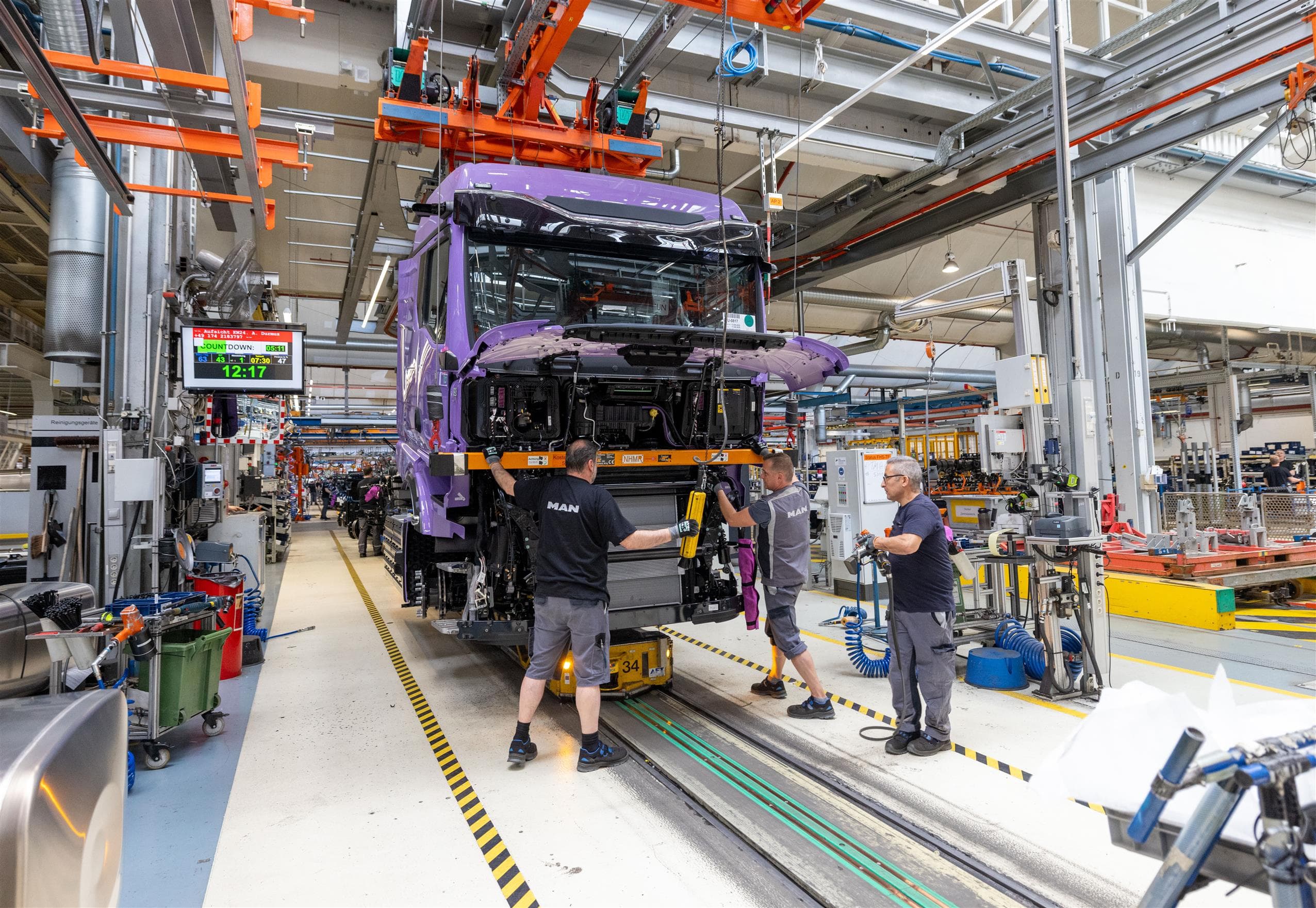 MAN starts series production of electric trucks