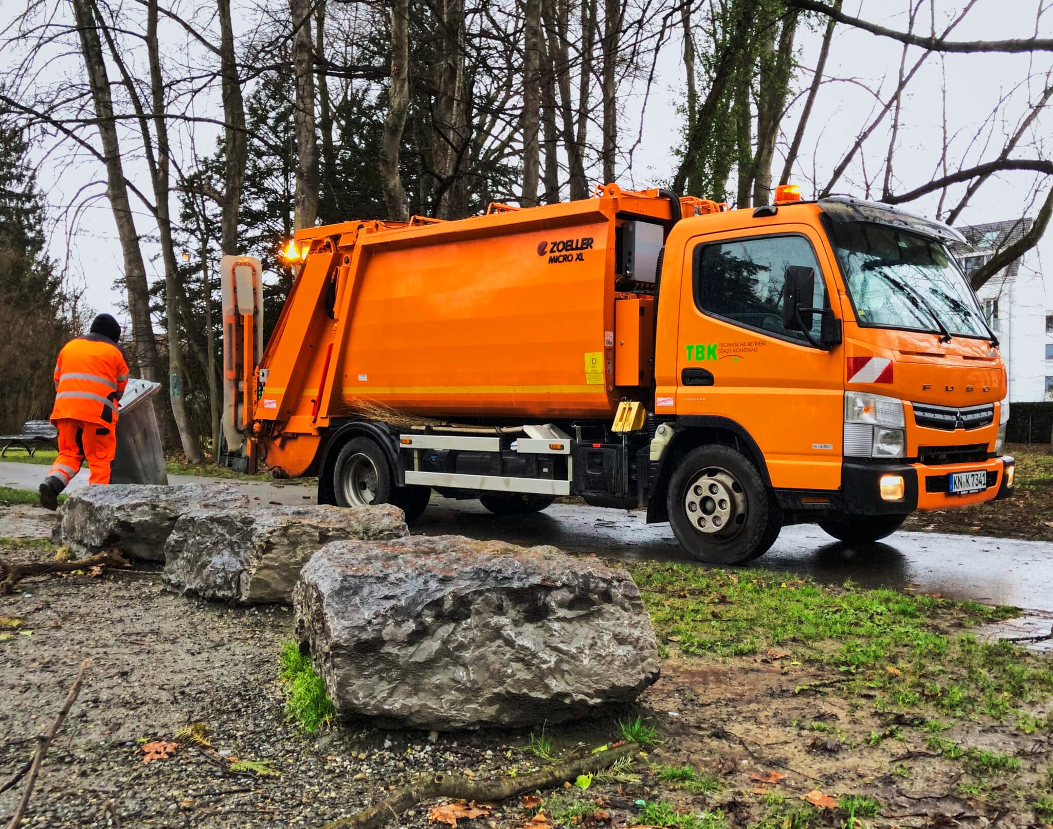 PUBLIC SERVICES CONSTANCE'S TECHNICAL OPERATIONS RELY ON THE FLEXIBLE FUSO CANTER