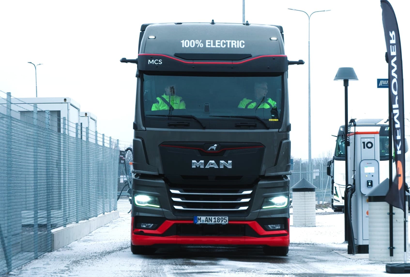 MAN demonstrates megawatt charging in Swedish winter