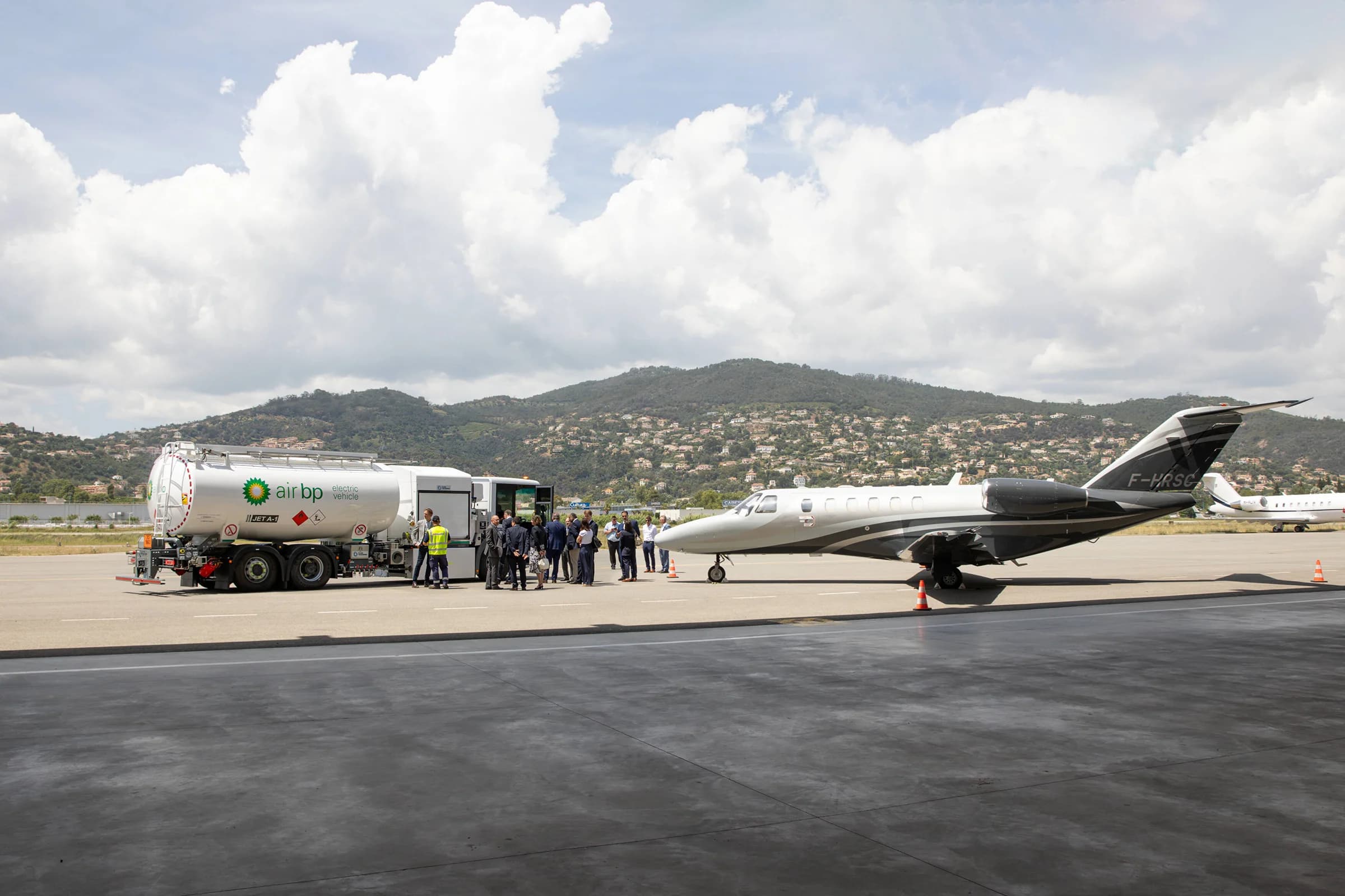 Fluid Transfer International Launches first fully Electric Aircraft Refueller