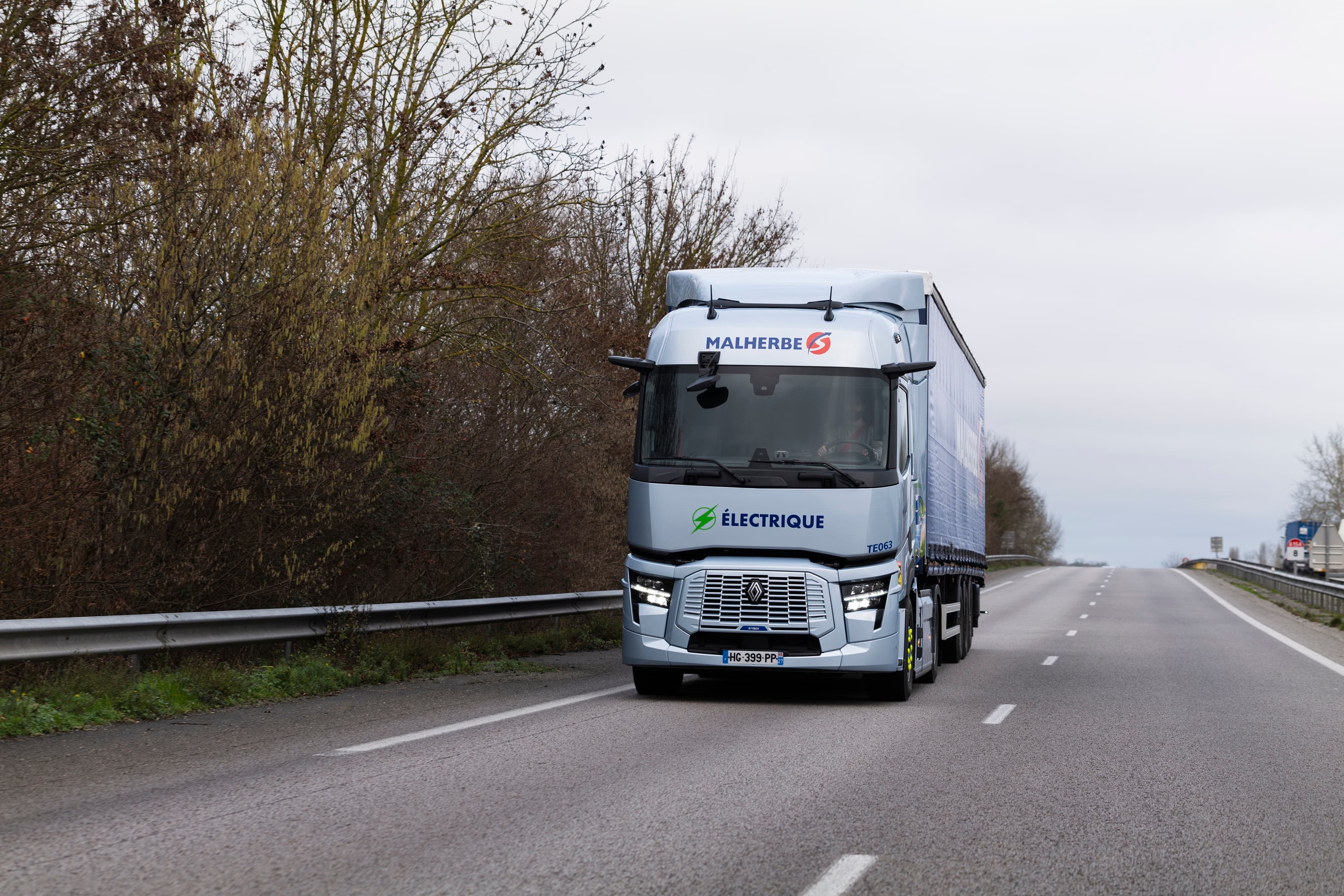 Renault Trucks electrifies its Blainville - Bourg-en-Bresse - Lyon logistics corridor with Malherbe