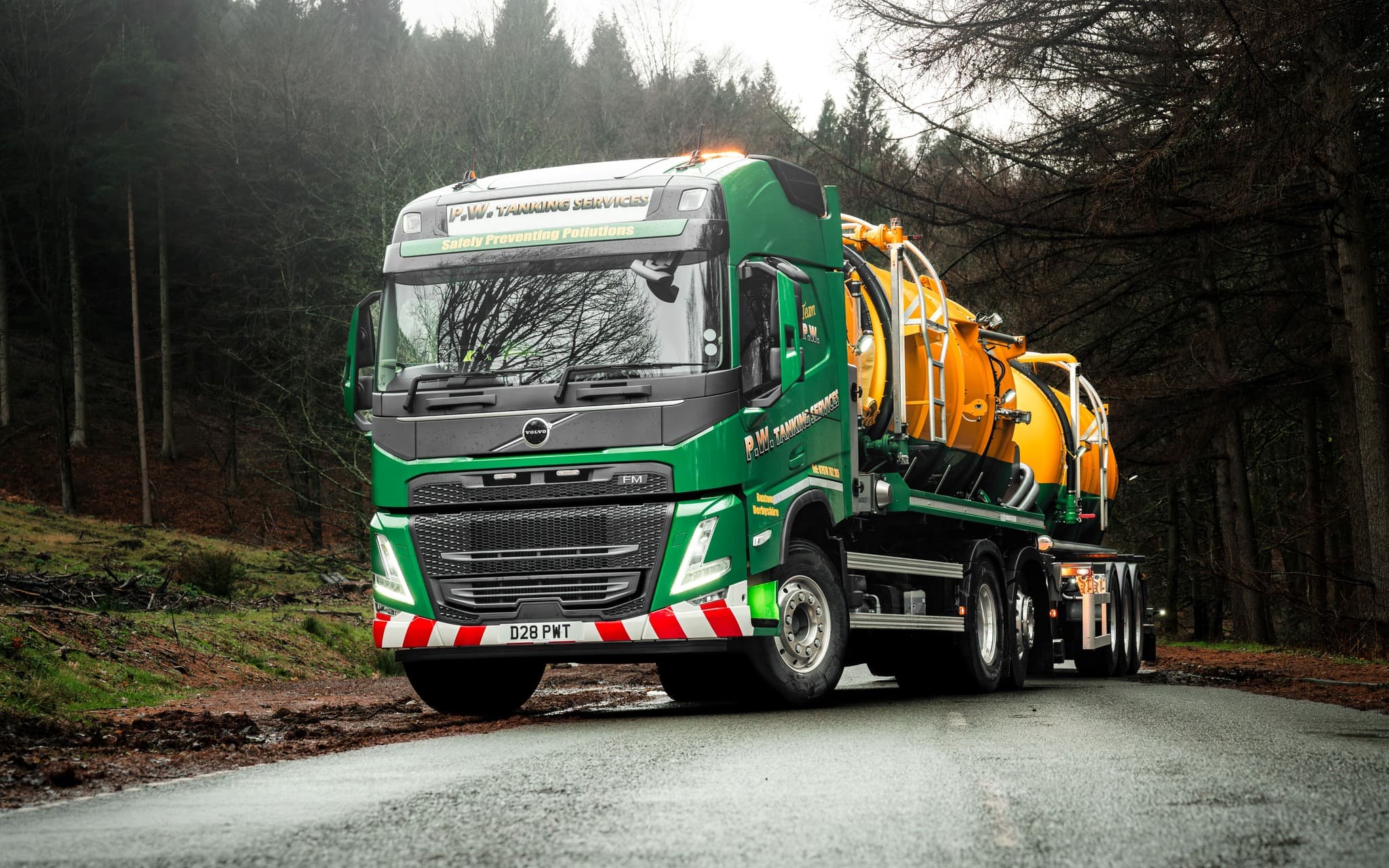 Volvo FM drawbar rigid offers the ideal solution for PW Tanking Services