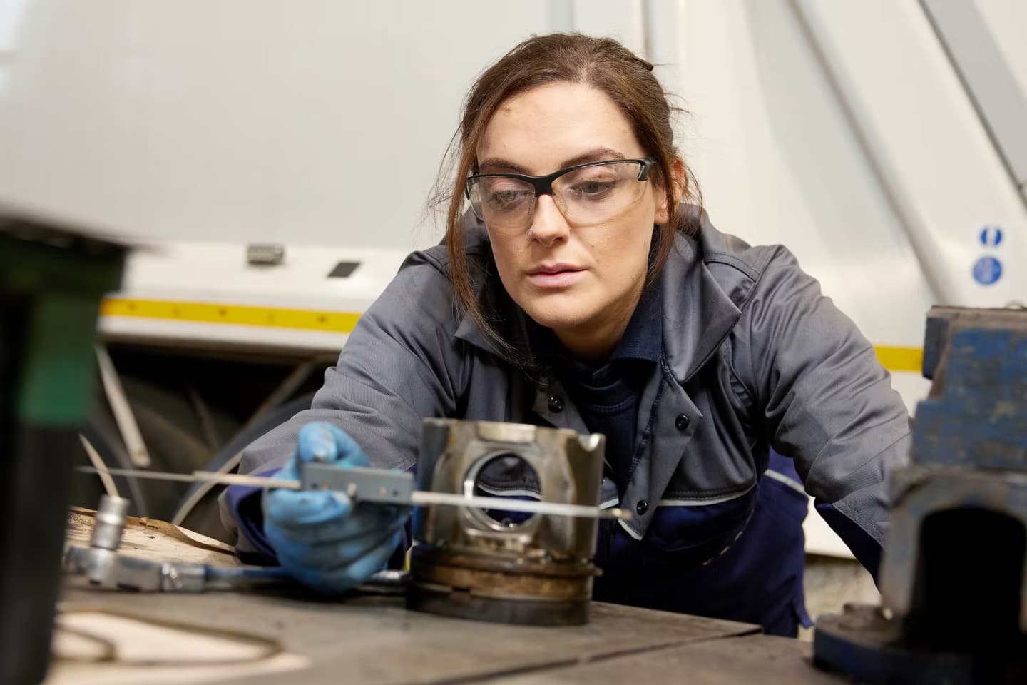 Heavy duty vehicle sector must adapt to embrace once-in-a-generation recruitment opportunity, Volvo Trucks study finds