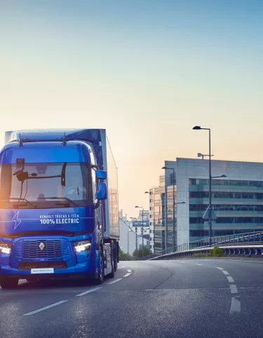 Renault Trucks to supply E-Tech T tractor units to two winning ZERFD consortiums