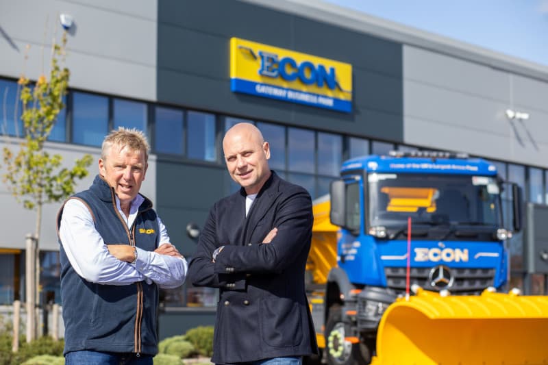 Grand occasion: Econ Engineering takes delivery of its 1,000th Mercedes-Benz Arocs gritter