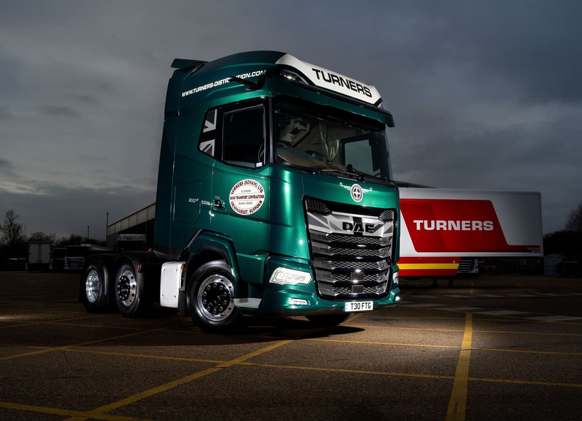 Turners rewards driver loyalty with exclusive ‘UK 30’ DAF XG⁺ in heritage livery