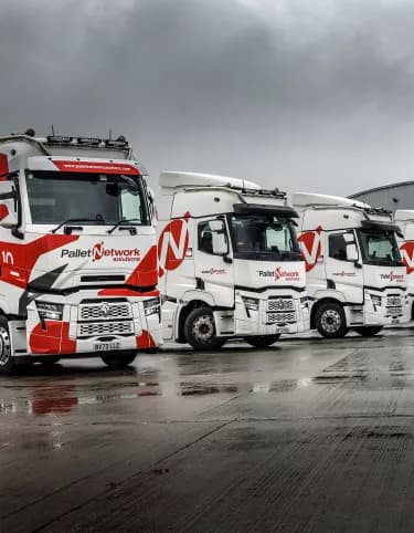 Pallet Network Solutions celebrates 10th Anniversary with Renault Trucks T520 High