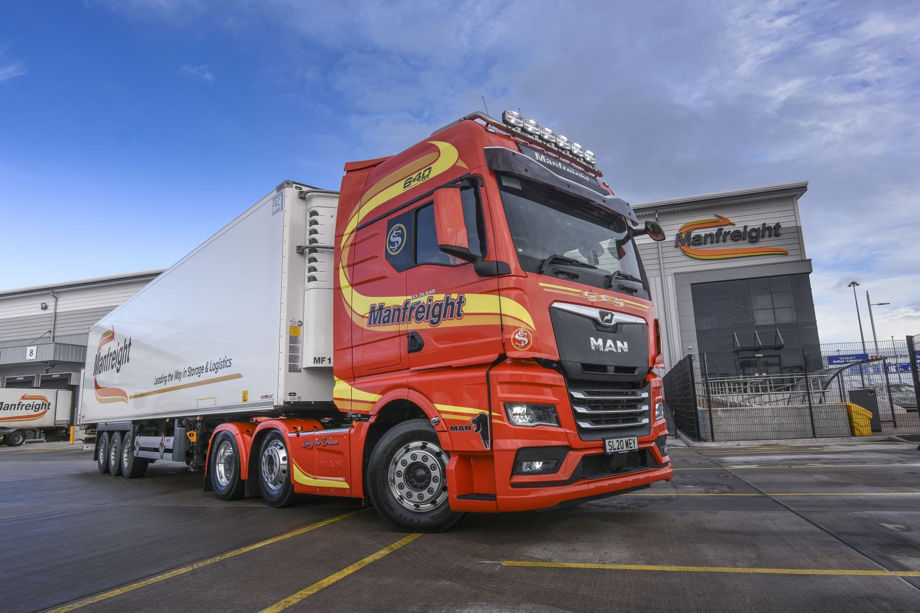 Manfreight, Ireland's leading privately owned logistics company, takes delivery of a new fleet star, a shining new MAN TGX 26.640 Individual