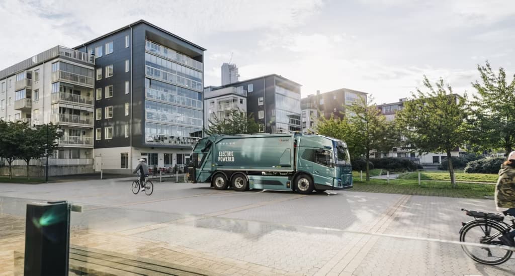 Volvo introduces its first ever electric-only truck – optimized for cleaner and safer city transports