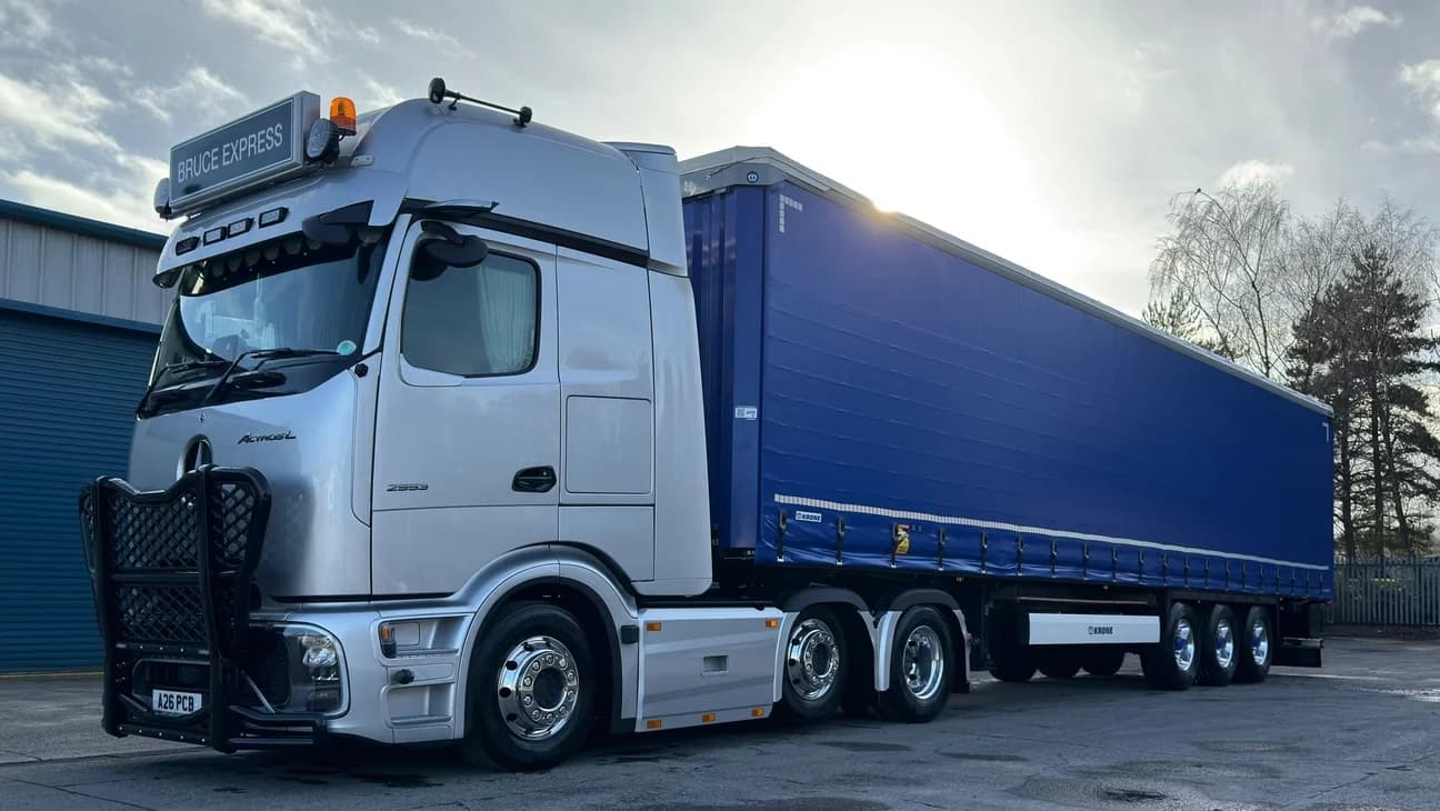 Bruce Express lifts the roof at 50 years with high-spec trailer