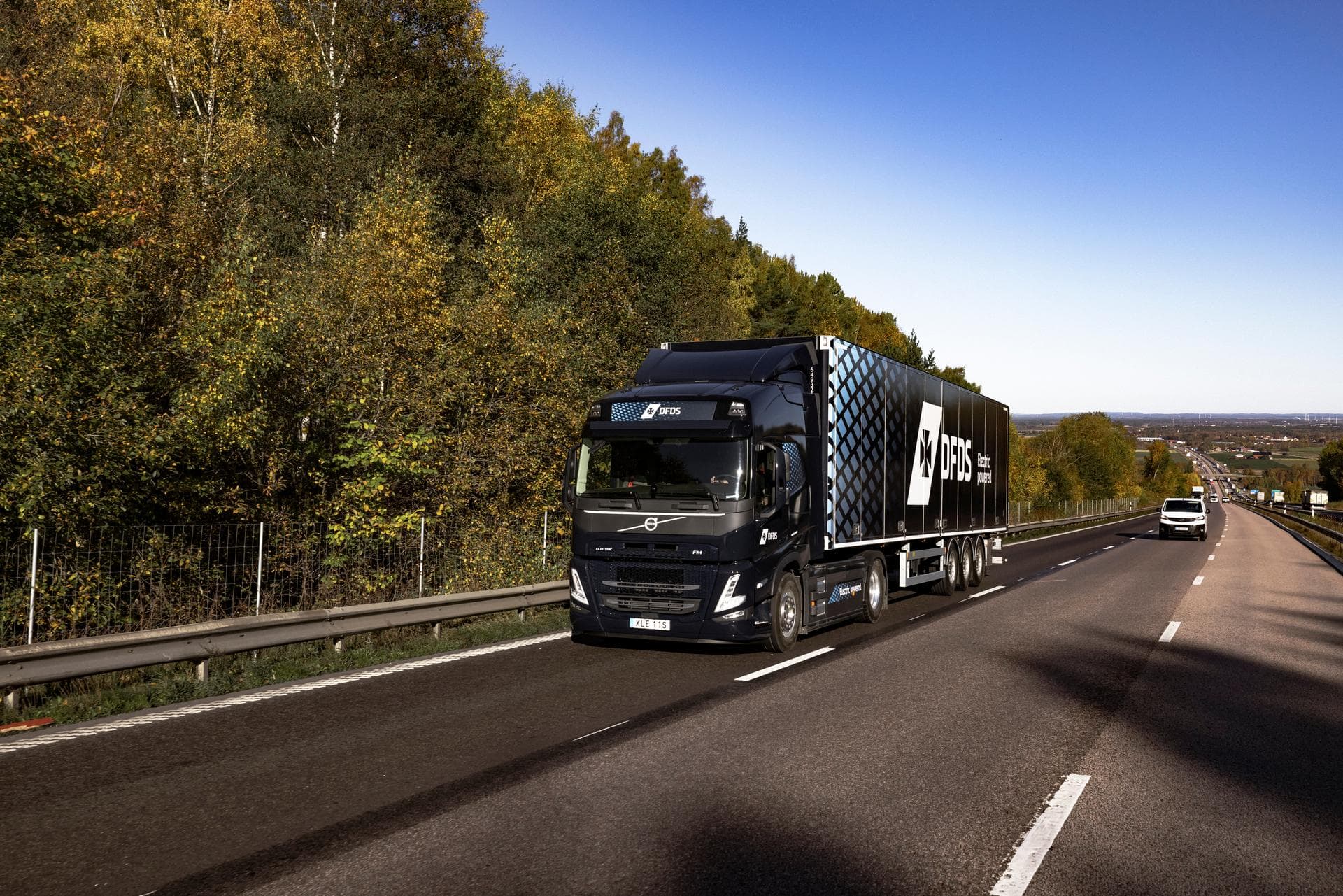 Swedish Firm Takes Delivery of First Batch of Volvo Electric Trucks