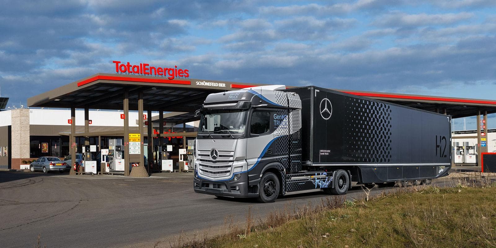 The H2Accelerate collaboration announces acquisition of funding to enable deployment of 150 hydrogen trucks and 8 heavy-duty hydrogen refuelling stations