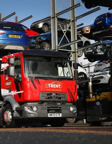 Exceptional service & driver comfort win Renault Trucks deal with Charles Trent