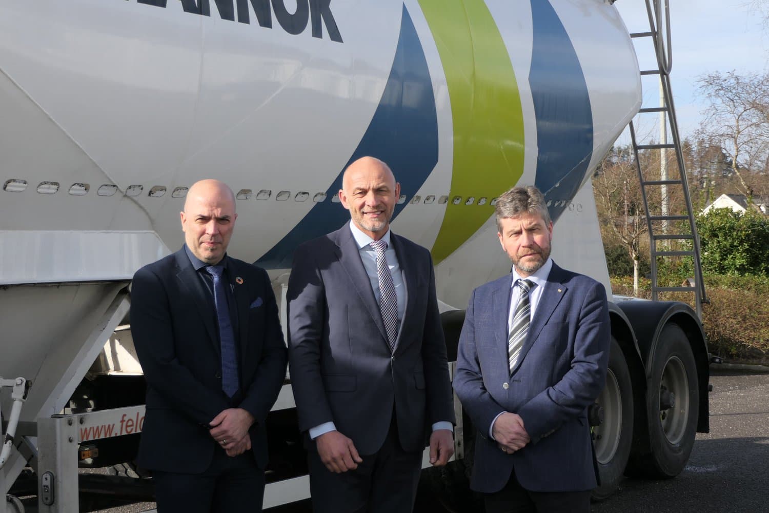 MANNOK PARTNERS WITH HVS FOR HYDROGEN FUEL CELL TRUCK TRIAL