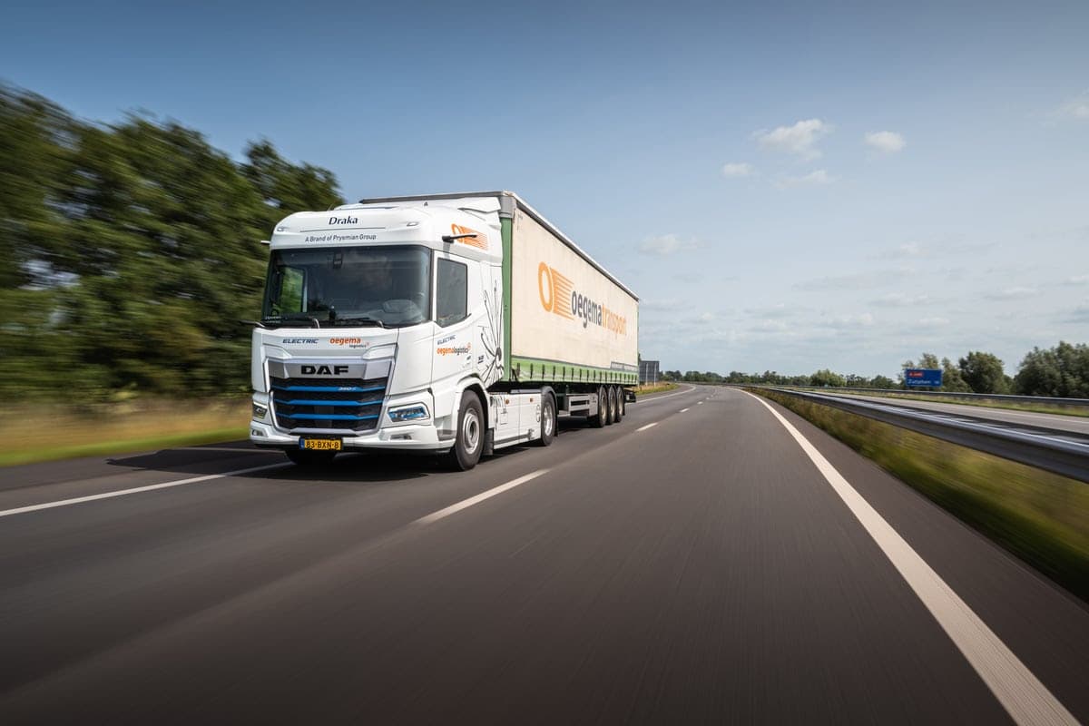 DAF delivers first electric trucks from new generation