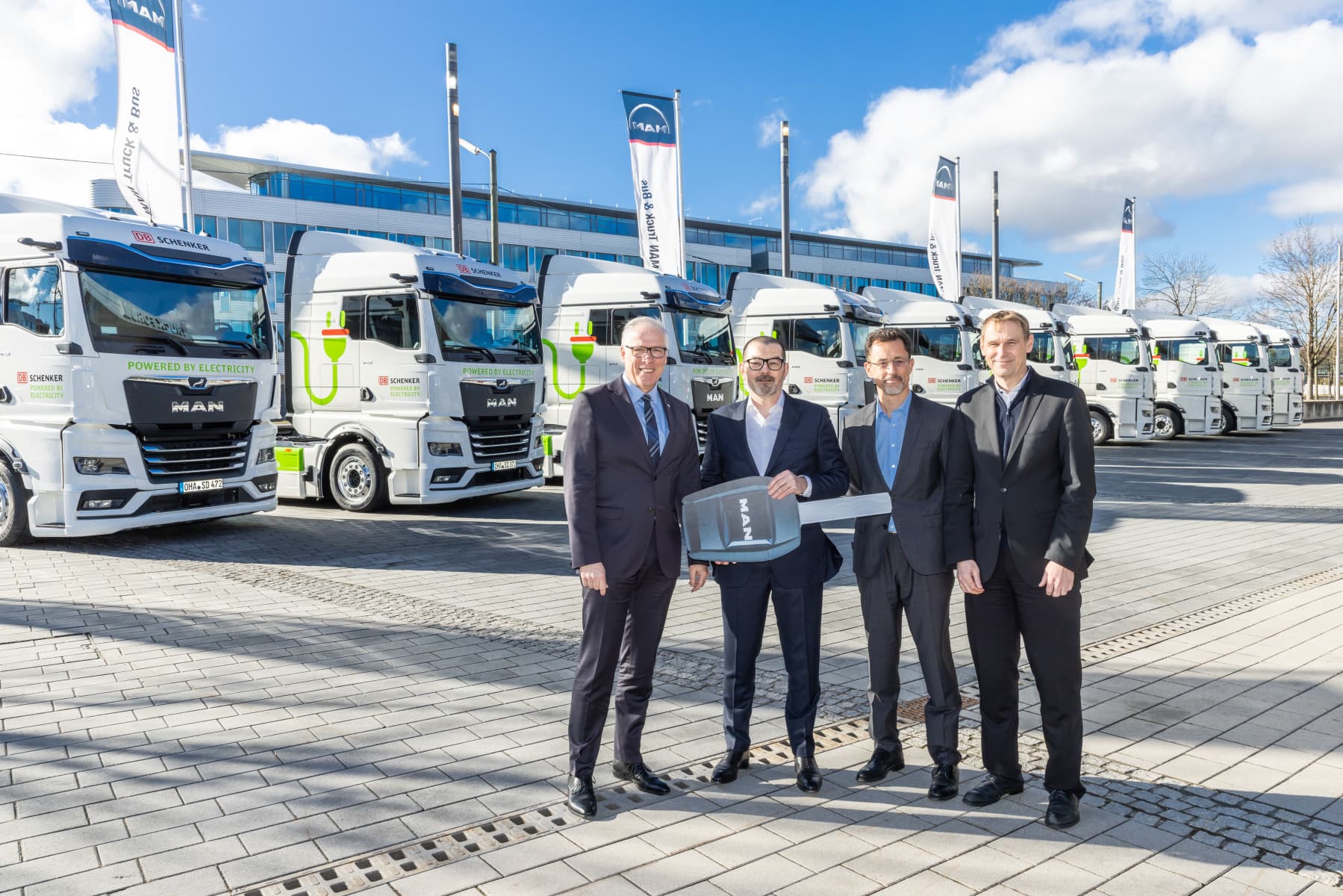 Electric trucks in use: DB Schenker puts the first ten of 150 MAN eTrucks into service