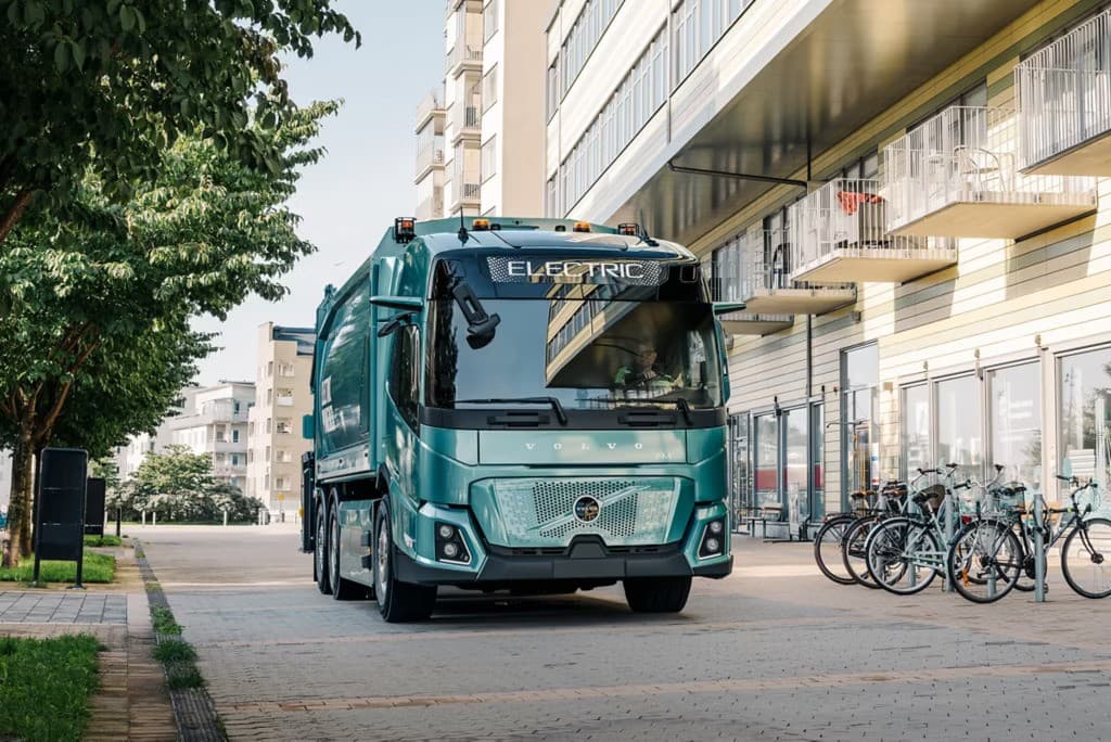 Volvo introduces its first ever electric-only truck – optimised for cleaner and safer city transport