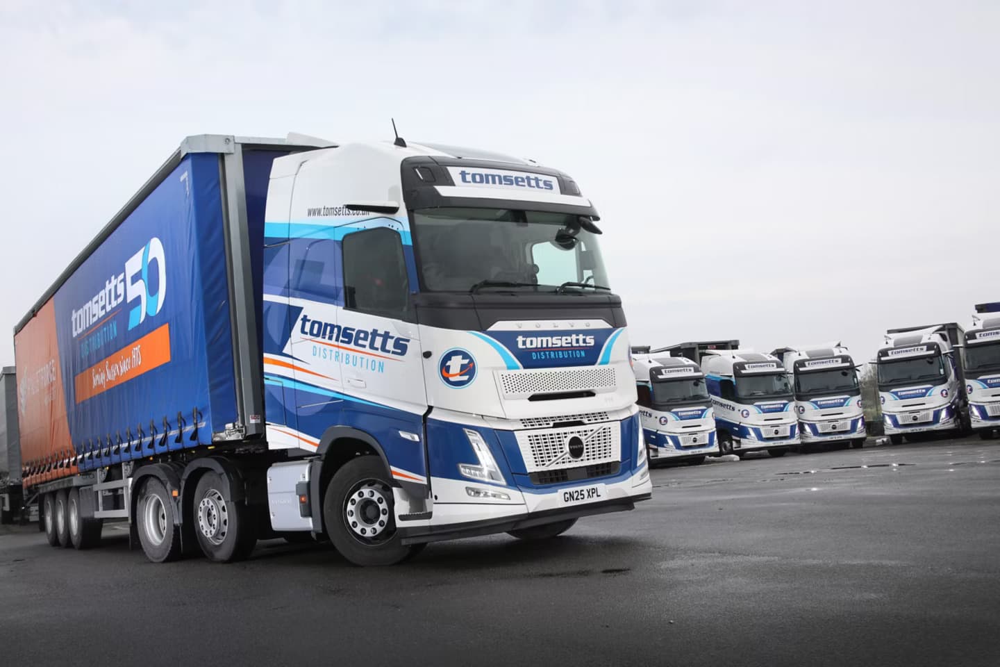 Tomsetts Distribution targets net zero with Volvo FH Aero tractor units