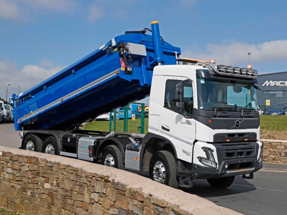 HARSH INTRODUCES NEW HYDRAULIC POWERED SHEET ON BESPOKE MULTI – PURPOSE SCOTS TIPPER