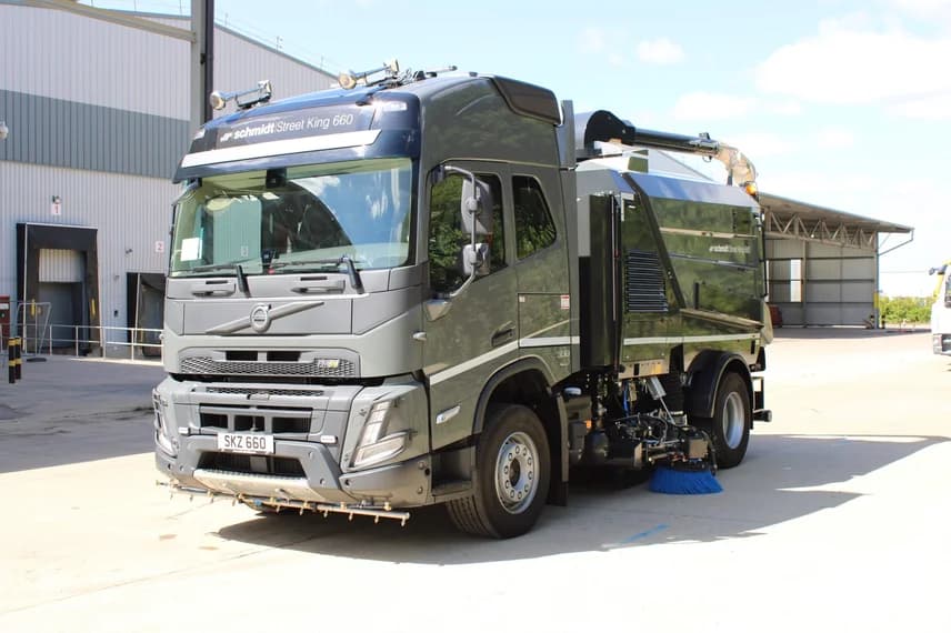 Street King 660: Probably the safest sweeper ever assembled