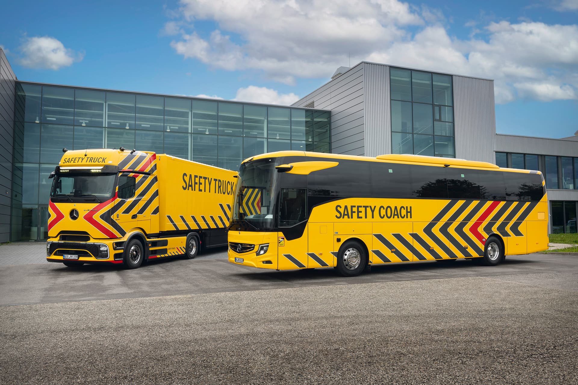 Why this truck from Mercedes-Benz can save lives – new “Safety Truck” based on the eActros 600